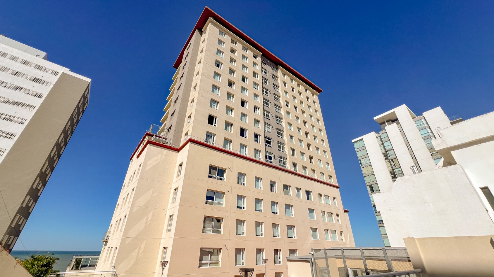 Departamento 4 amb con cochera - Playa Grande - Tourbillon