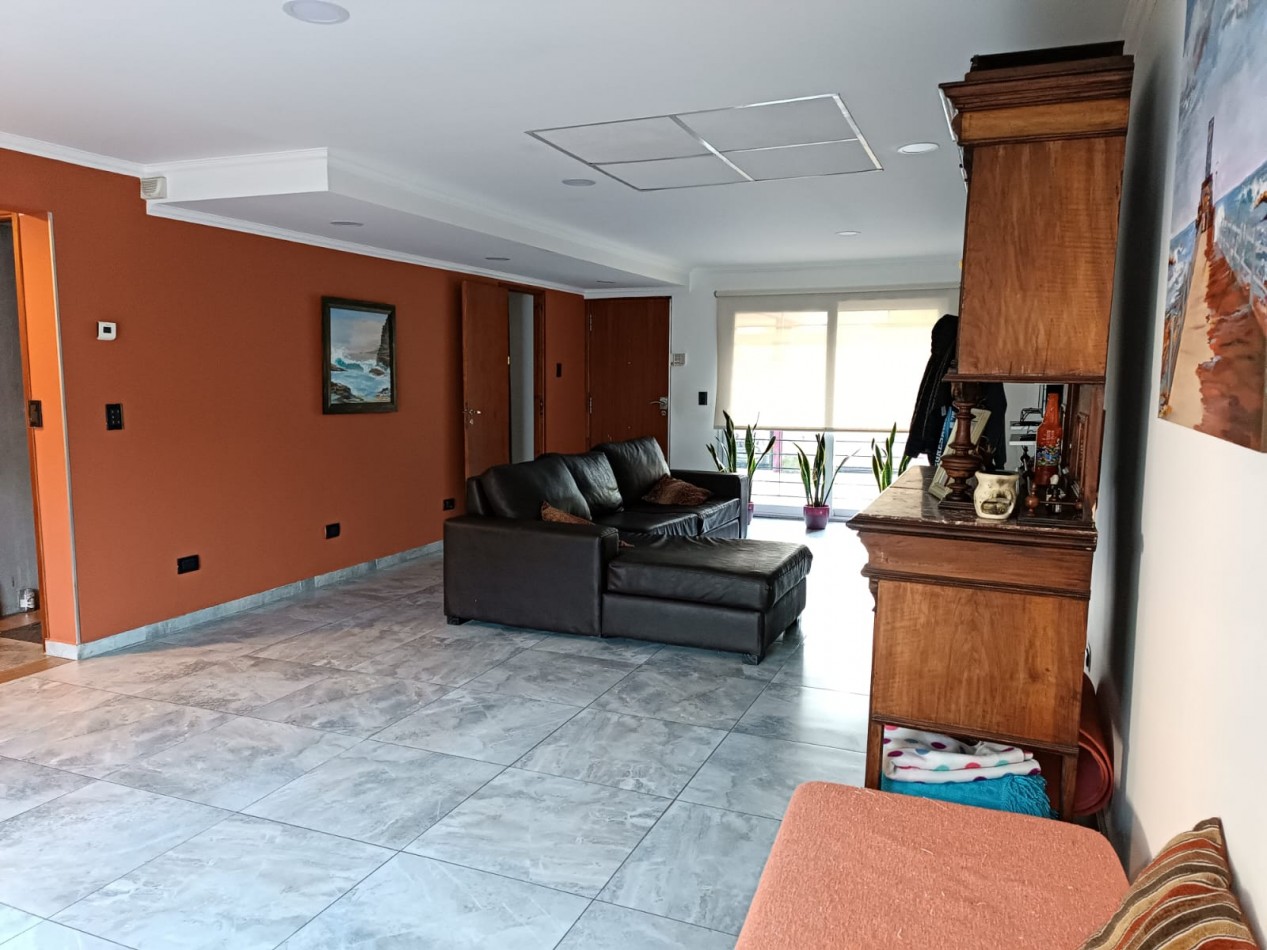 Casa 5 ambientes estilo moderno Zona Mundialista - Mar del Plata -