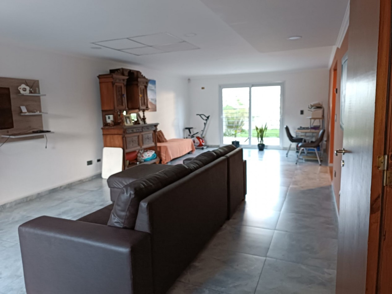 Casa 5 ambientes estilo moderno Zona Mundialista - Mar del Plata -