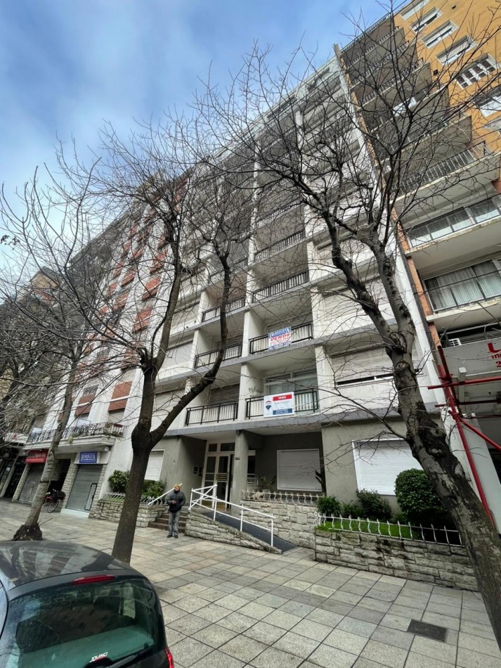 2 ambientes contrafrente - Centro
