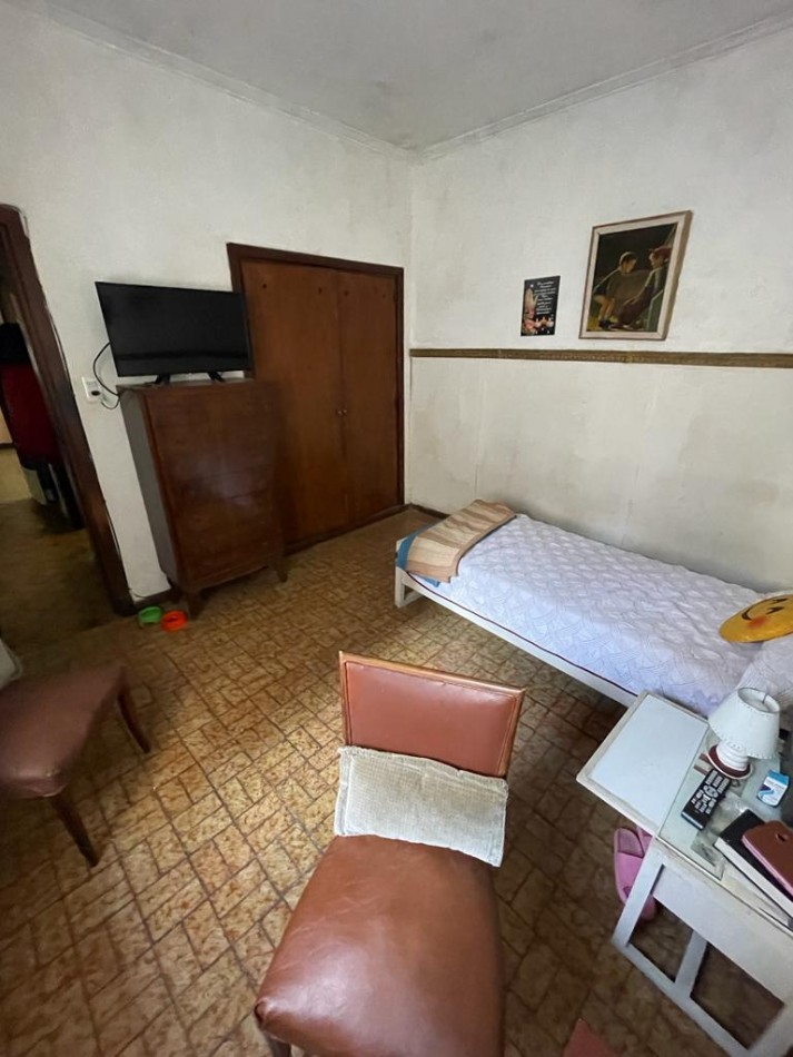 CHALET DE EPOCA 4 AMB CON COCHERA - GUEMES