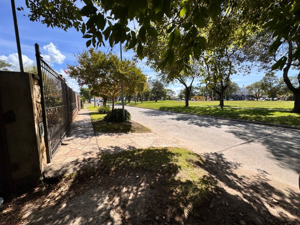 INMUEBLE EN BLOCK FRENTE A PLAZA SAN ANTONIO- LAS AVENIDAS