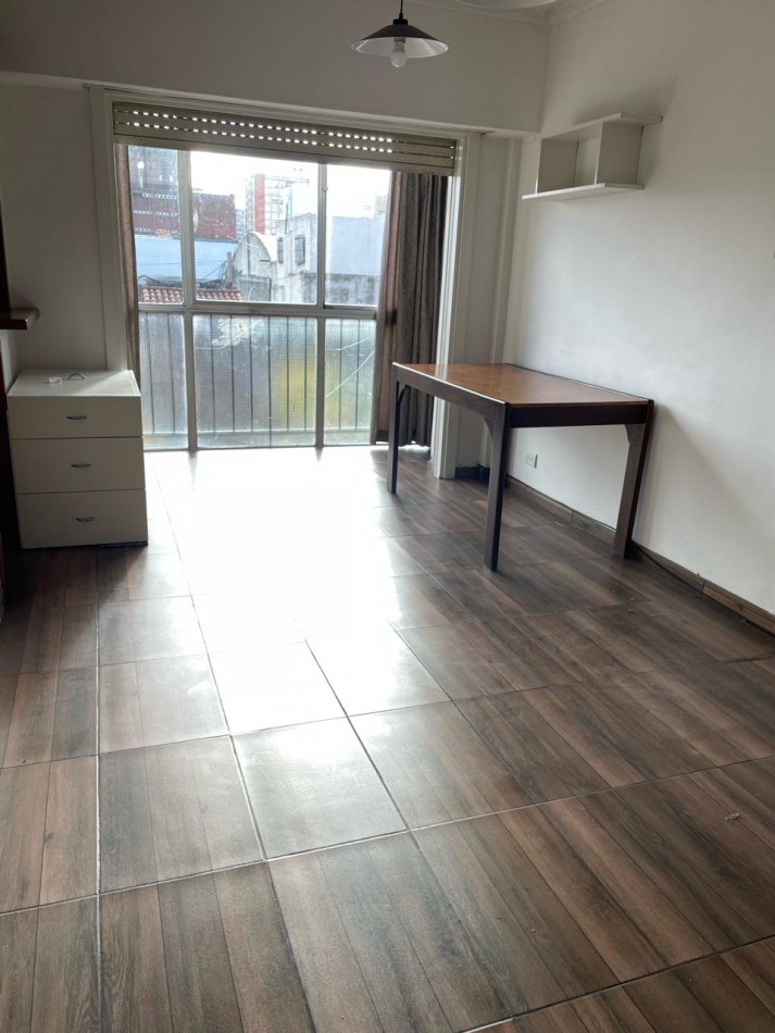 Departamento 2 ambientes a la calle - MACROCENTRO - Av. Indep - Mar del Plata VENTA