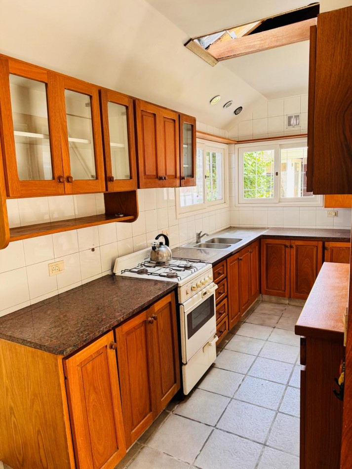 CHALET 5 AMBIENTES - ZONA MUNDIALISTA - APTO CREDITO