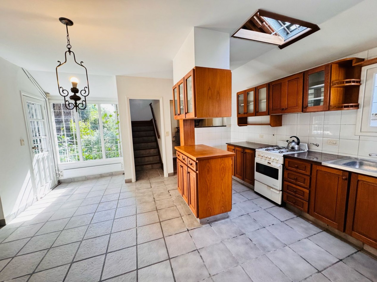 CHALET 5 AMBIENTES - ZONA MUNDIALISTA - APTO CREDITO