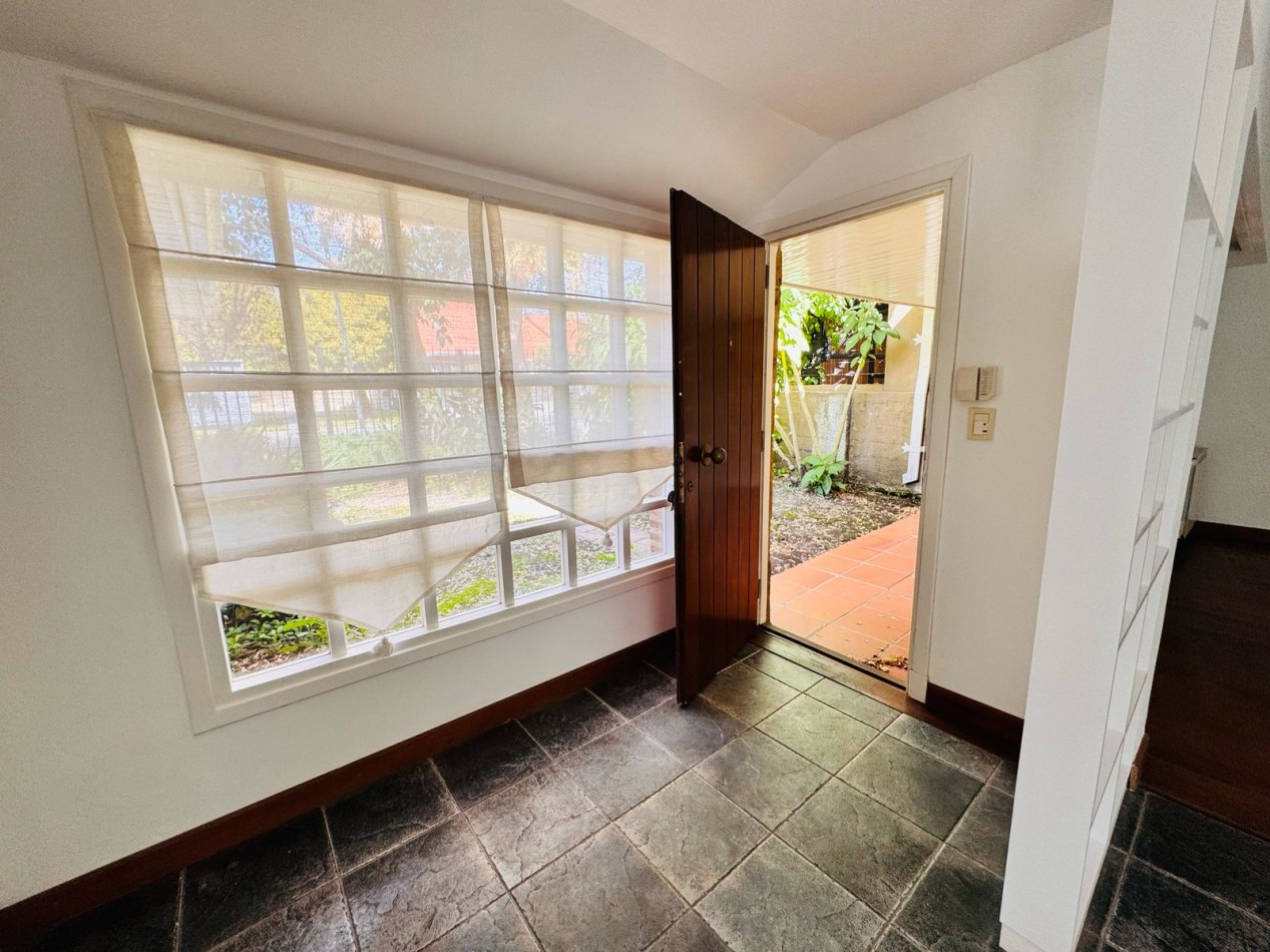 CHALET 5 AMBIENTES - ZONA MUNDIALISTA - APTO CREDITO