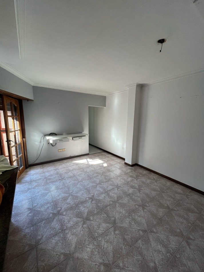 ALQUILER 24 MESES - PH 3 AMBIENTES CON GARAJE - LAS AVENIDAS -