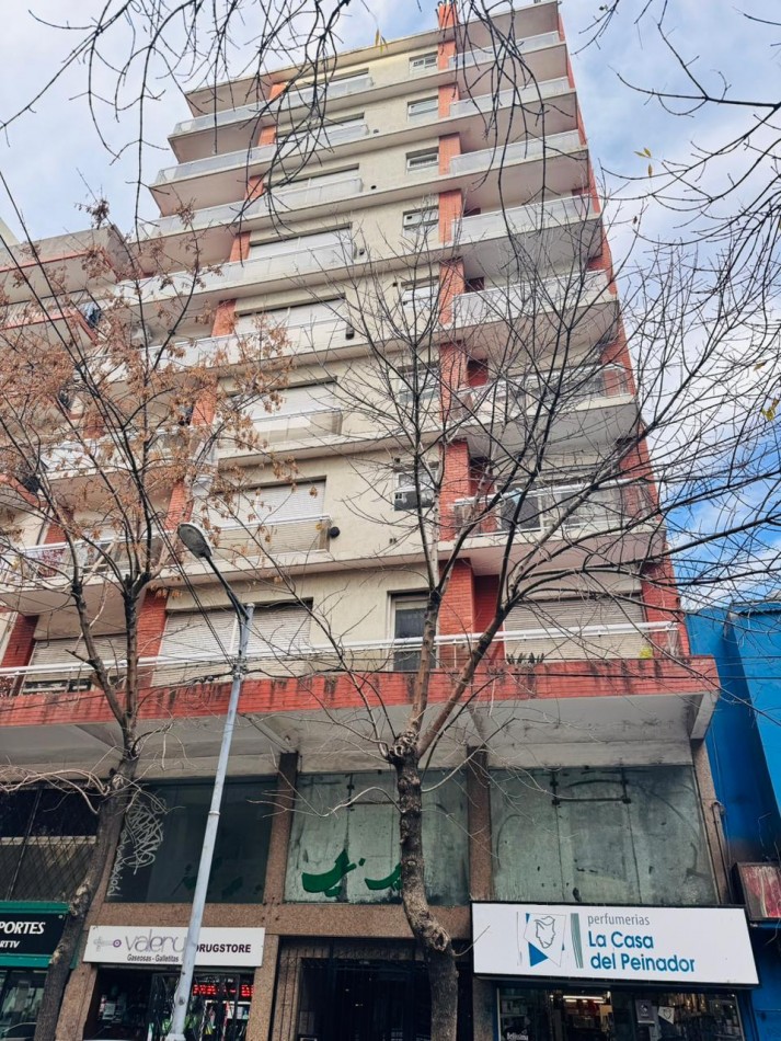 Departamento 2 ambientes con dependencia a la calle zona centro- Mar del Plata .