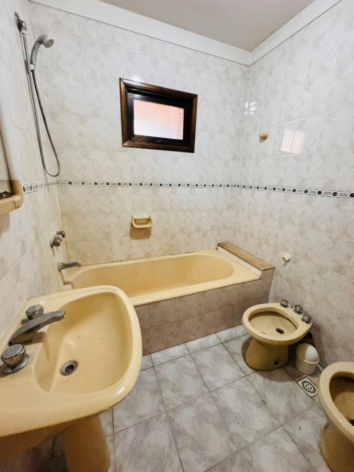 ALQUILER 24 MESES - PH 3 AMBIENTES CON GARAJE - LAS AVENIDAS -