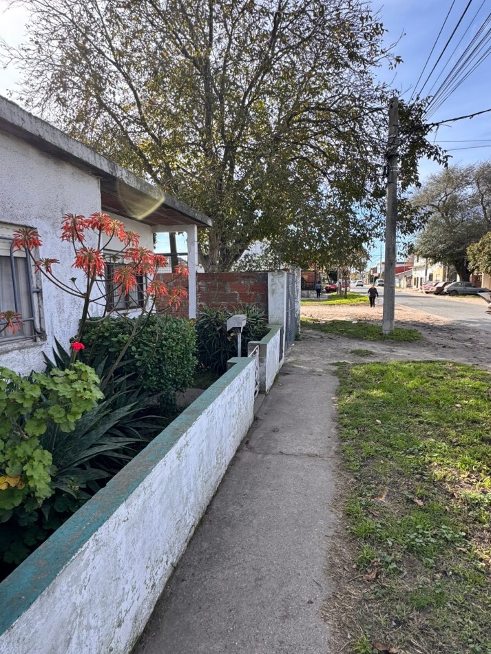 CASA 3 AMBIENTES CON PATIO Y COCHERA - ALQUILER 24 MESES