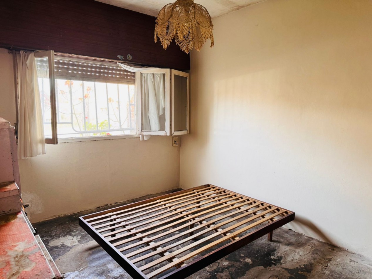 CASA 3 AMBIENTES CON PATIO Y COCHERA - ALQUILER 24 MESES