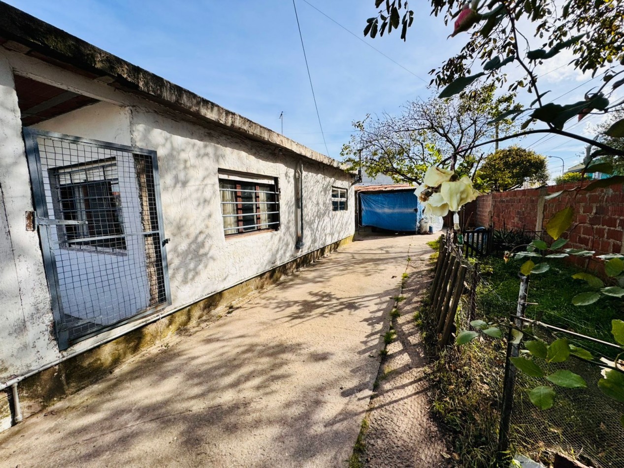 CASA 3 AMBIENTES CON PATIO Y COCHERA - ALQUILER 24 MESES