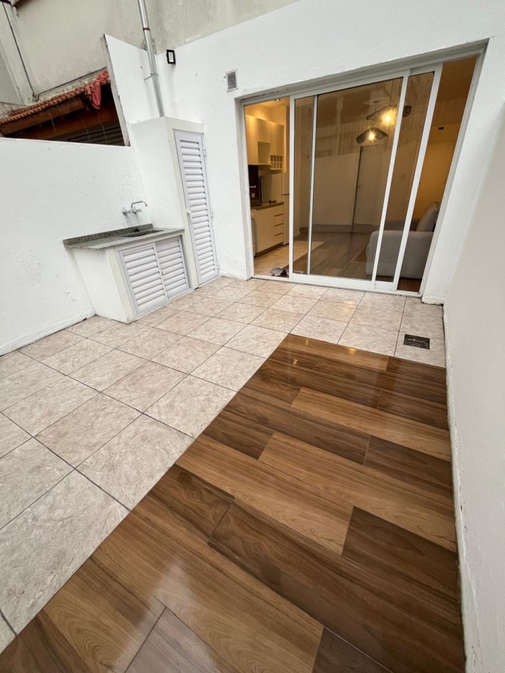 Departamento con patio reciclado plaza Colon - Mar del Plata .