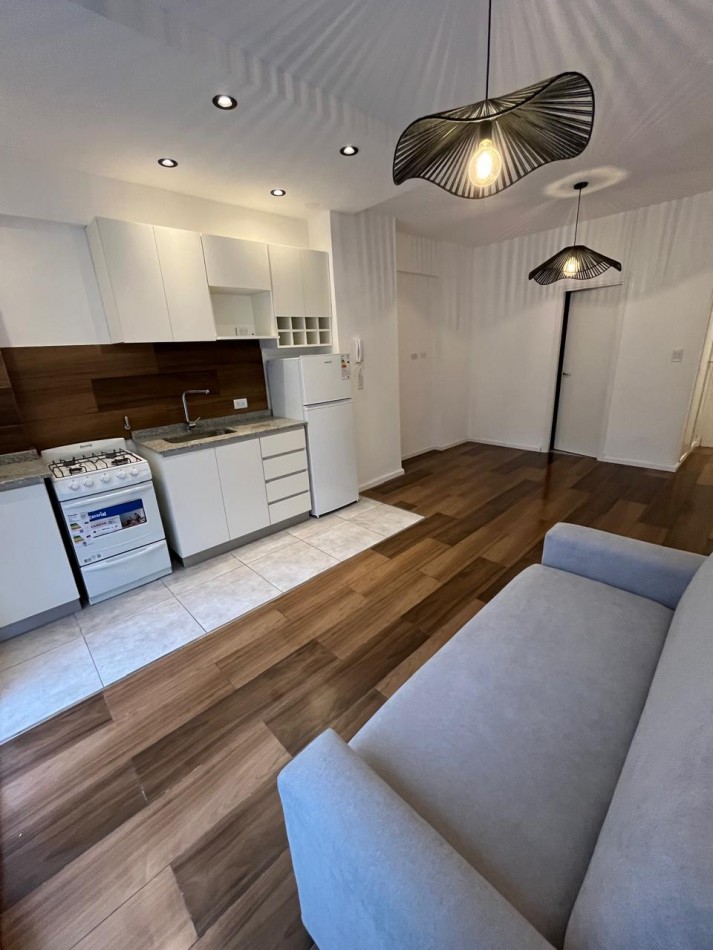 Departamento con patio reciclado plaza Colon - Mar del Plata .