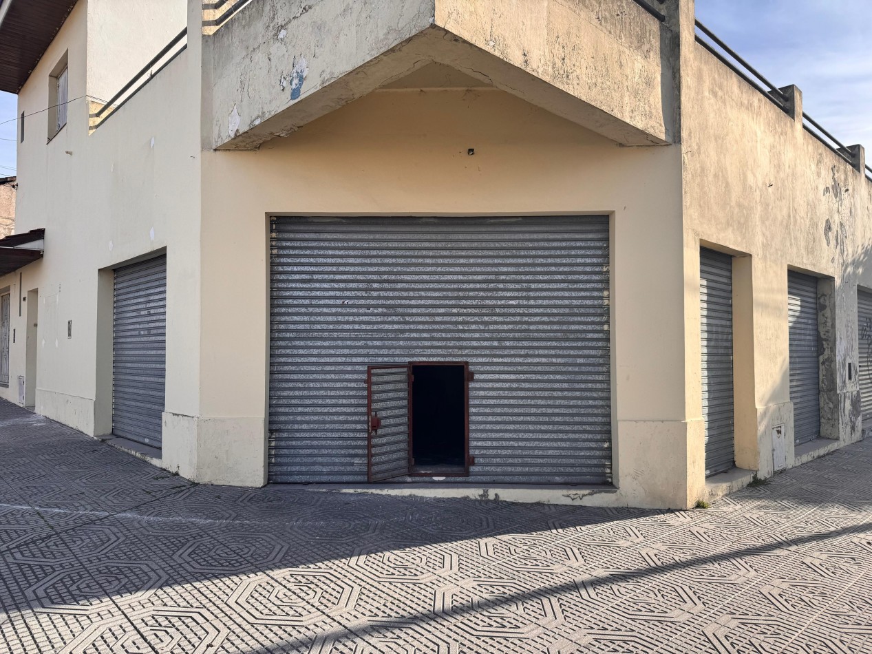 Local + Deposito + Casa con garage y parque