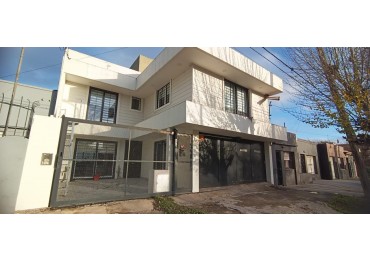 Casa 5 ambientes estilo moderno Zona Mundialista - Mar del Plata -