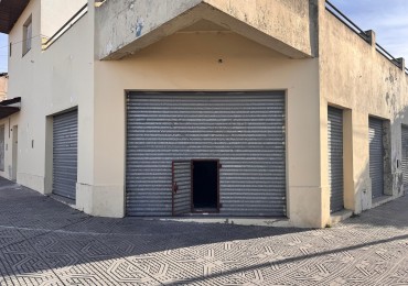  Deposito + Local + Casa con garage y parque